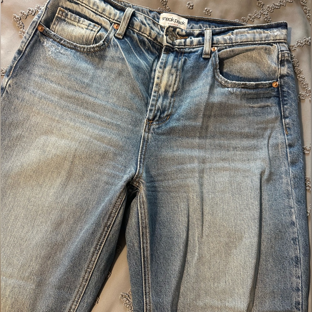 Sneak peak straight leg jeans. Women’s size 30/11. Like new condition.
